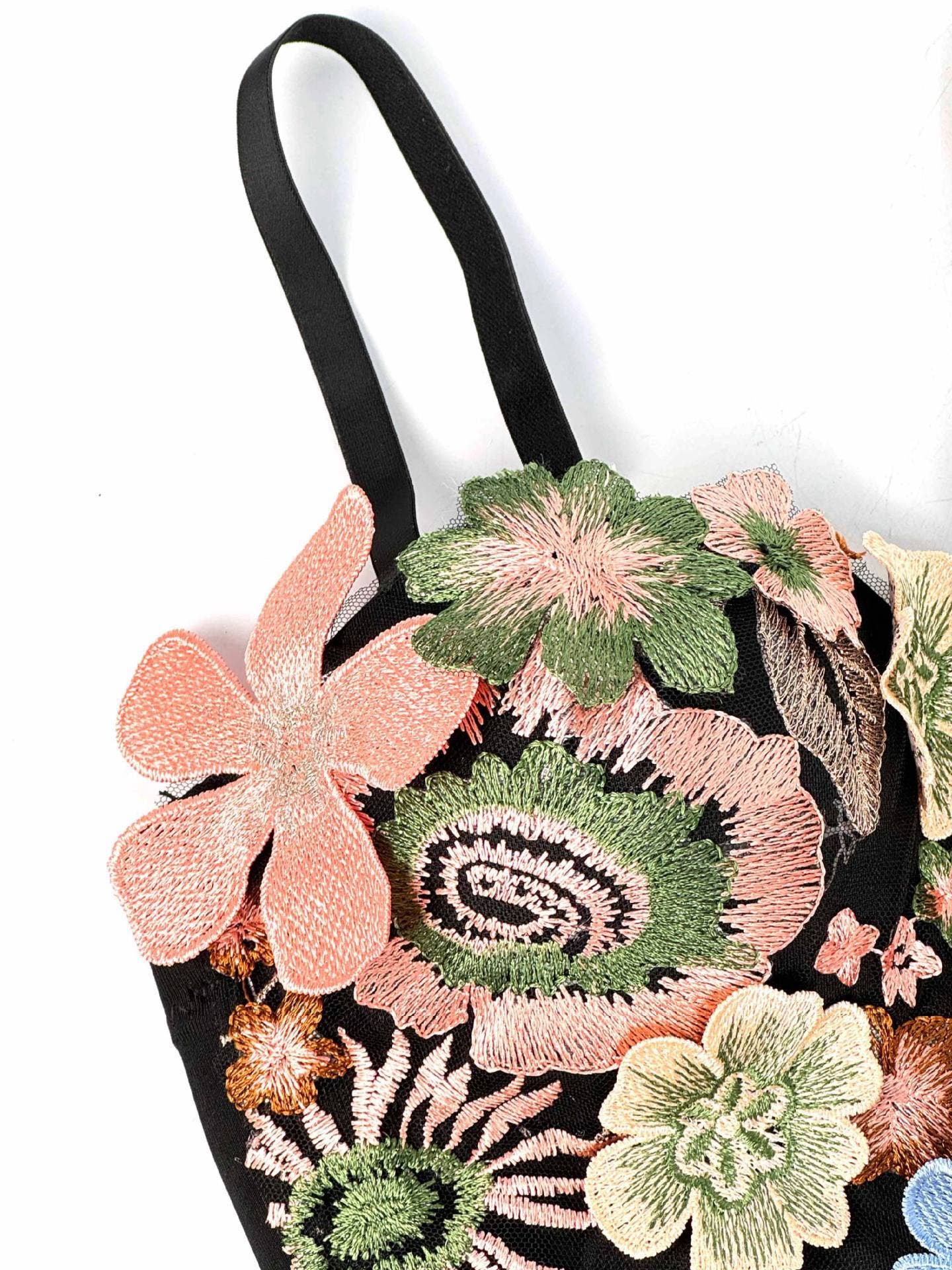 VE006Y Retro Floral Embroidered Tube Top Camisole with Bra - Image 6